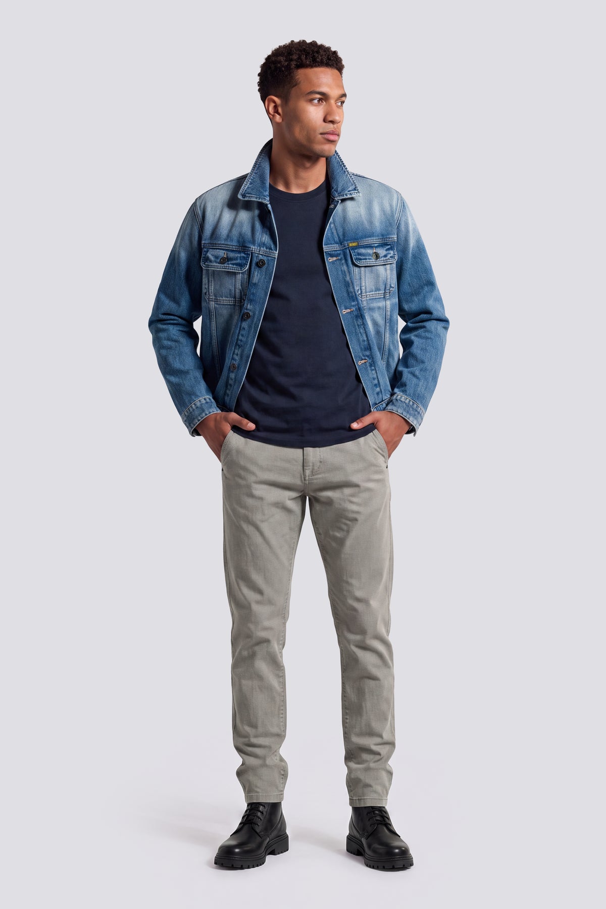 ALEX CHINO 3932