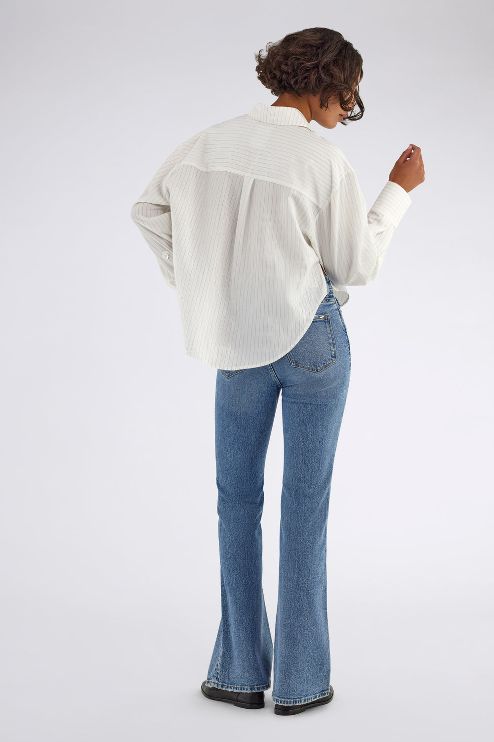 KIMBERLY CROPPED ST58 - Női fekete/fehér csíkos ing comfort fit - secondary image