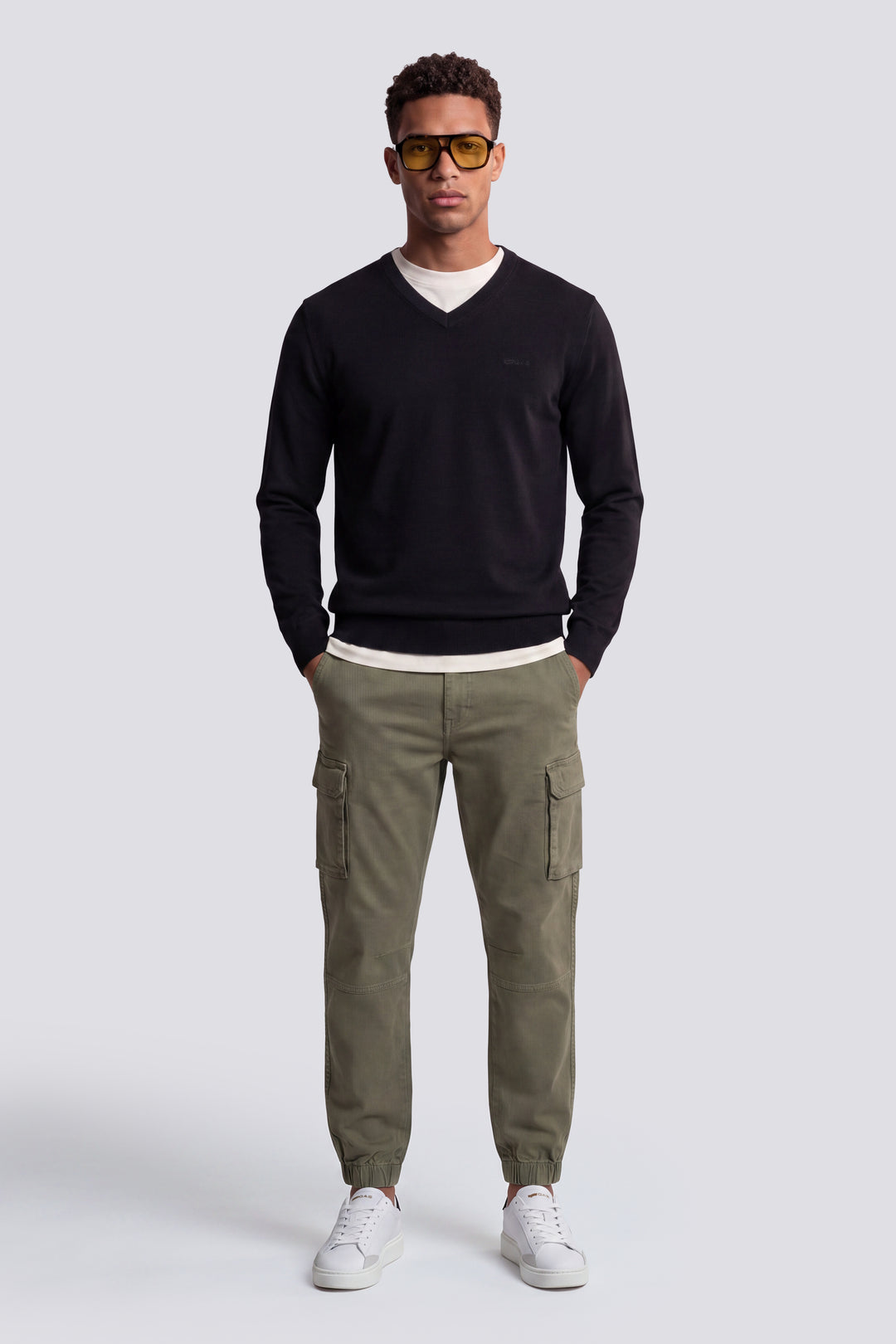 ARLO V NECK W. 0200