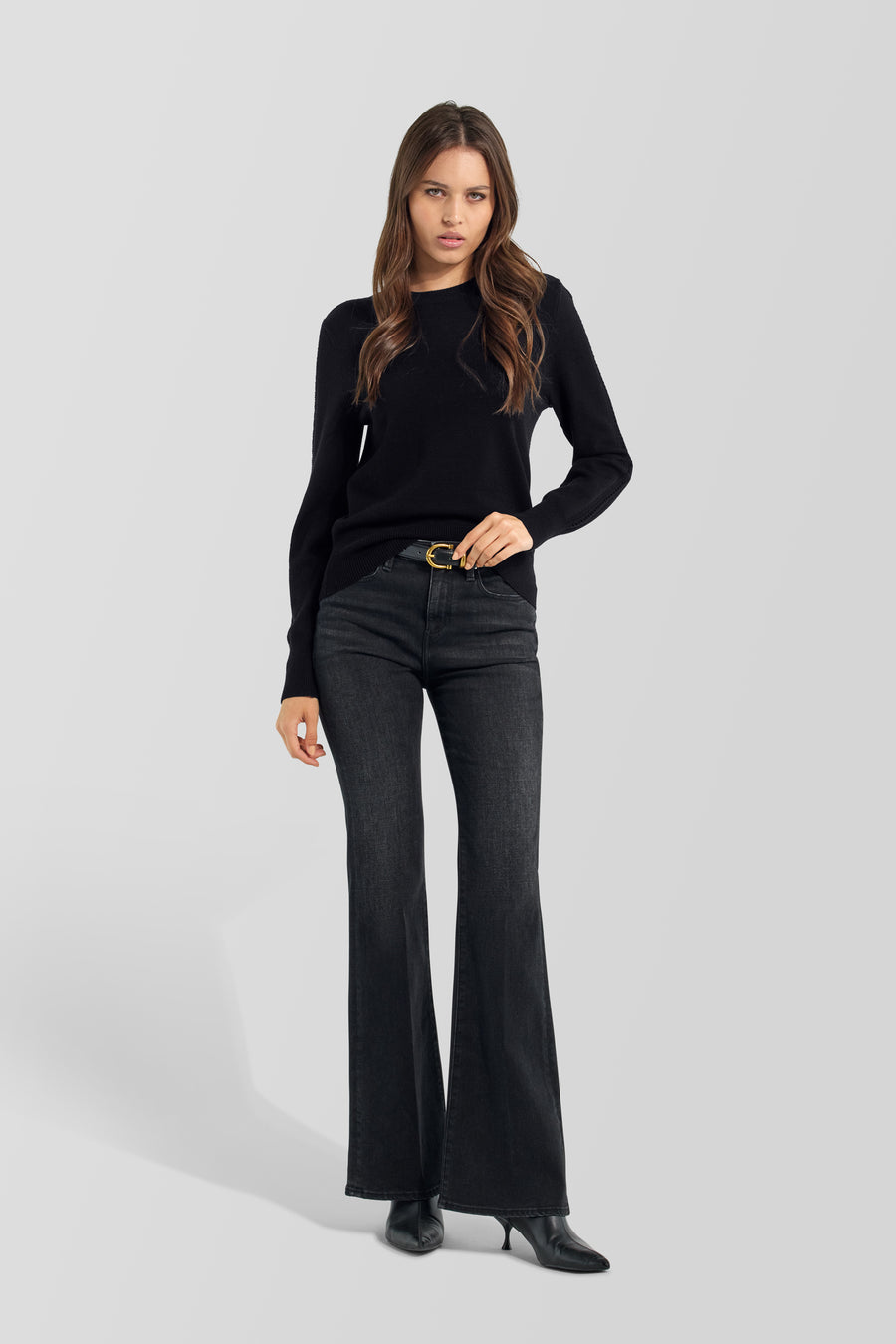 ROSITA W ROUND 0200 - Schwarzes Damen-Slim-Fit-Shirt - main image