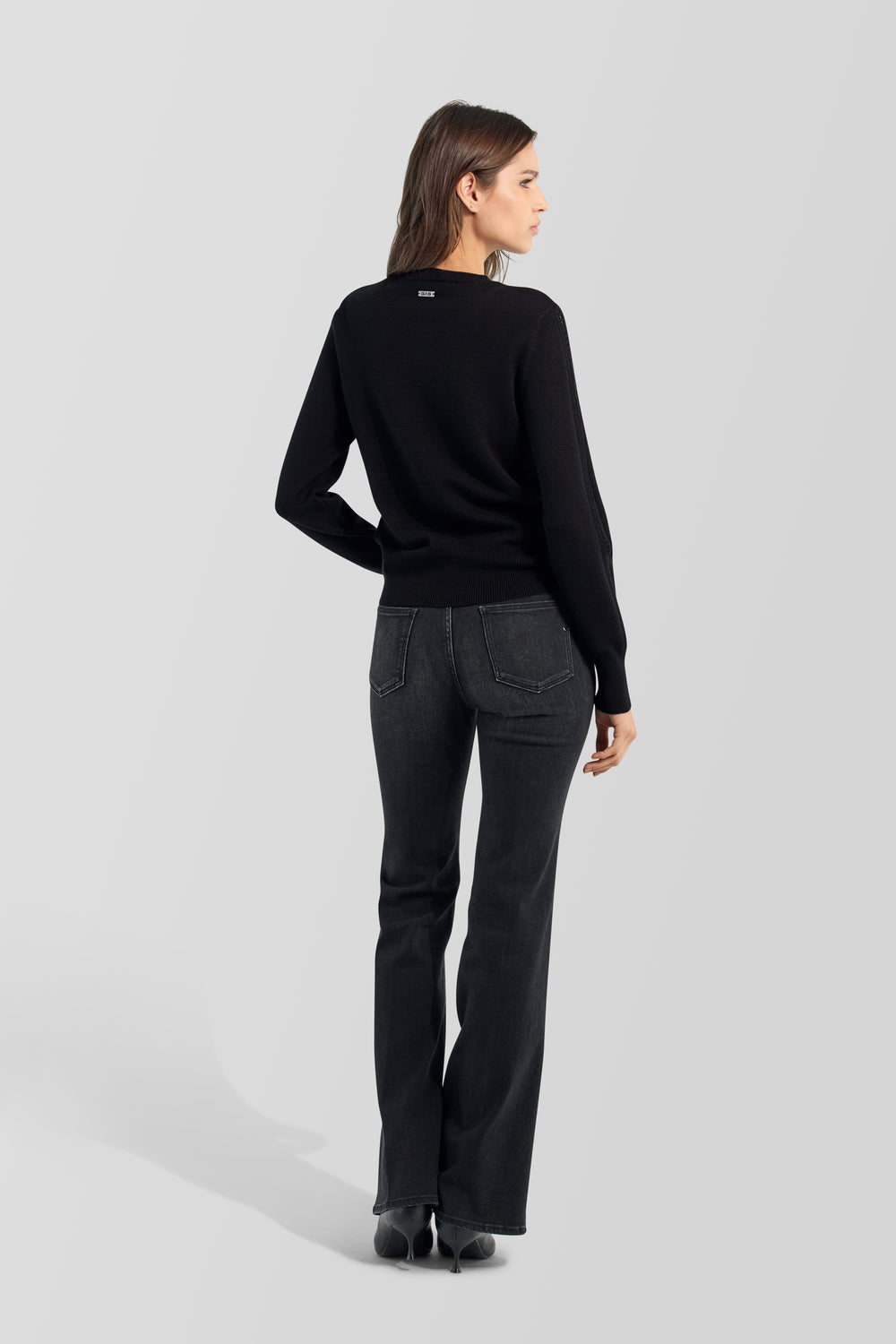 ROSITA W ROUND 0200 - Schwarzes Damen-Slim-Fit-Shirt - secondary image