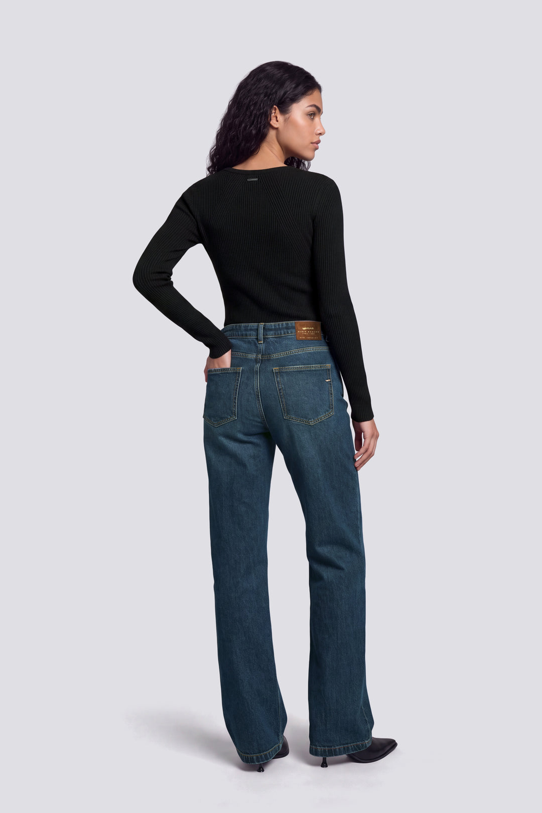 LUNA ROUND WK 0200