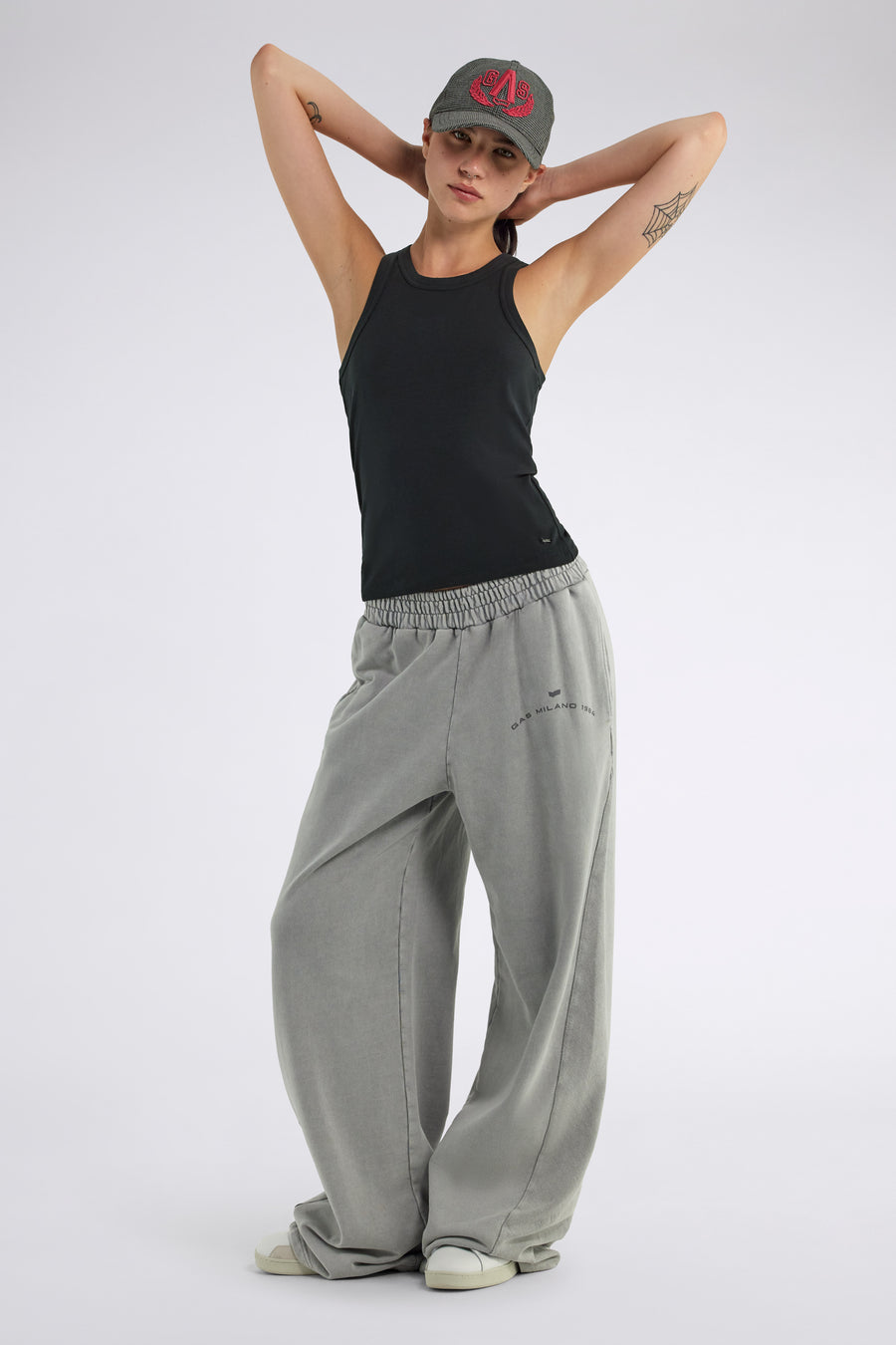 KARA TOP  LOGO 0200 - Schwarzes Slim Fit Tanktop für Damen - main image